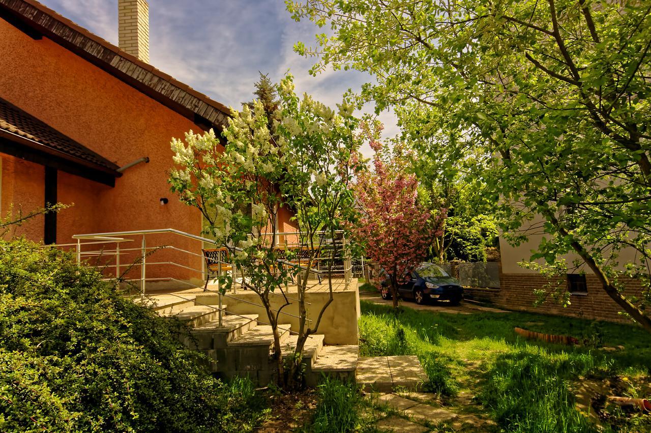 Cozy Gardens Apartments In Prag Eksteriør billede